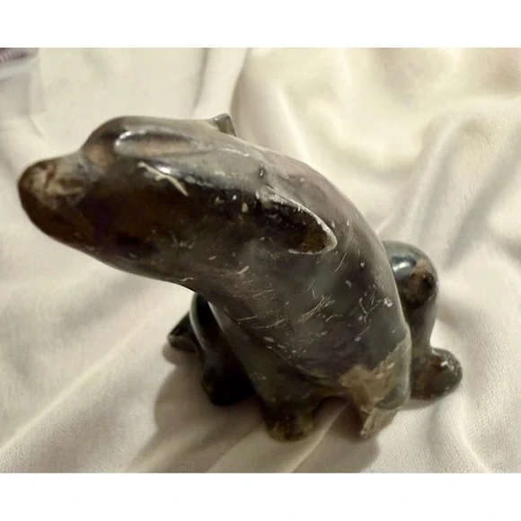 Vintage Hand Carved Soapstone Bear Seal Figurine Seated Intuit Stone Sculpture - Picture 1 of 11